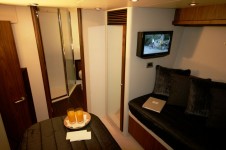 Sunseeker Yacht LAZY P -  Twin Cabin